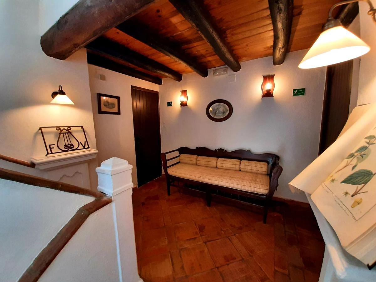 Finca Valbono Apartamentos Rurales Y Hotel Aracena Ngoại thất bức ảnh