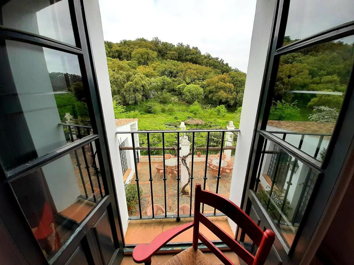 Finca Valbono Apartamentos Rurales Y Hotel Aracena Ngoại thất bức ảnh