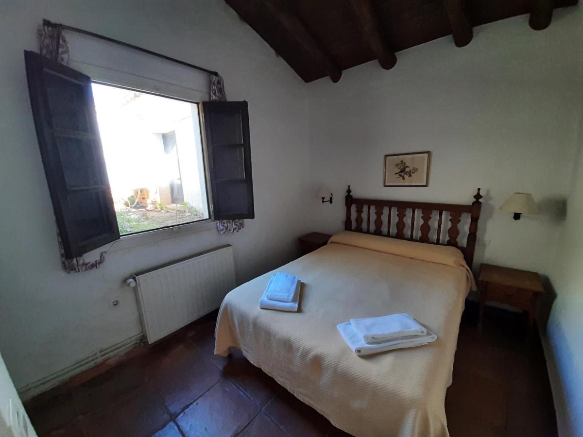 Finca Valbono Apartamentos Rurales Y Hotel Aracena Ngoại thất bức ảnh