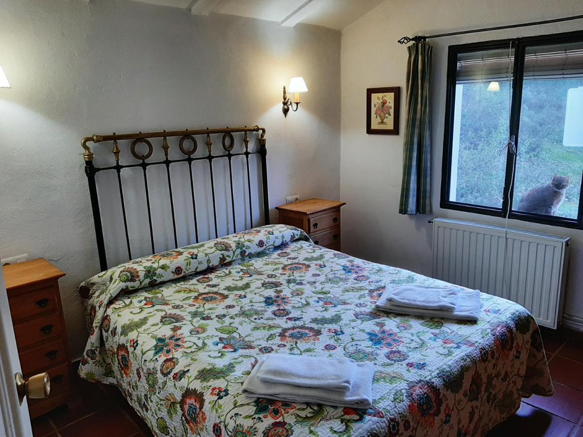 Finca Valbono Apartamentos Rurales Y Hotel Aracena Ngoại thất bức ảnh