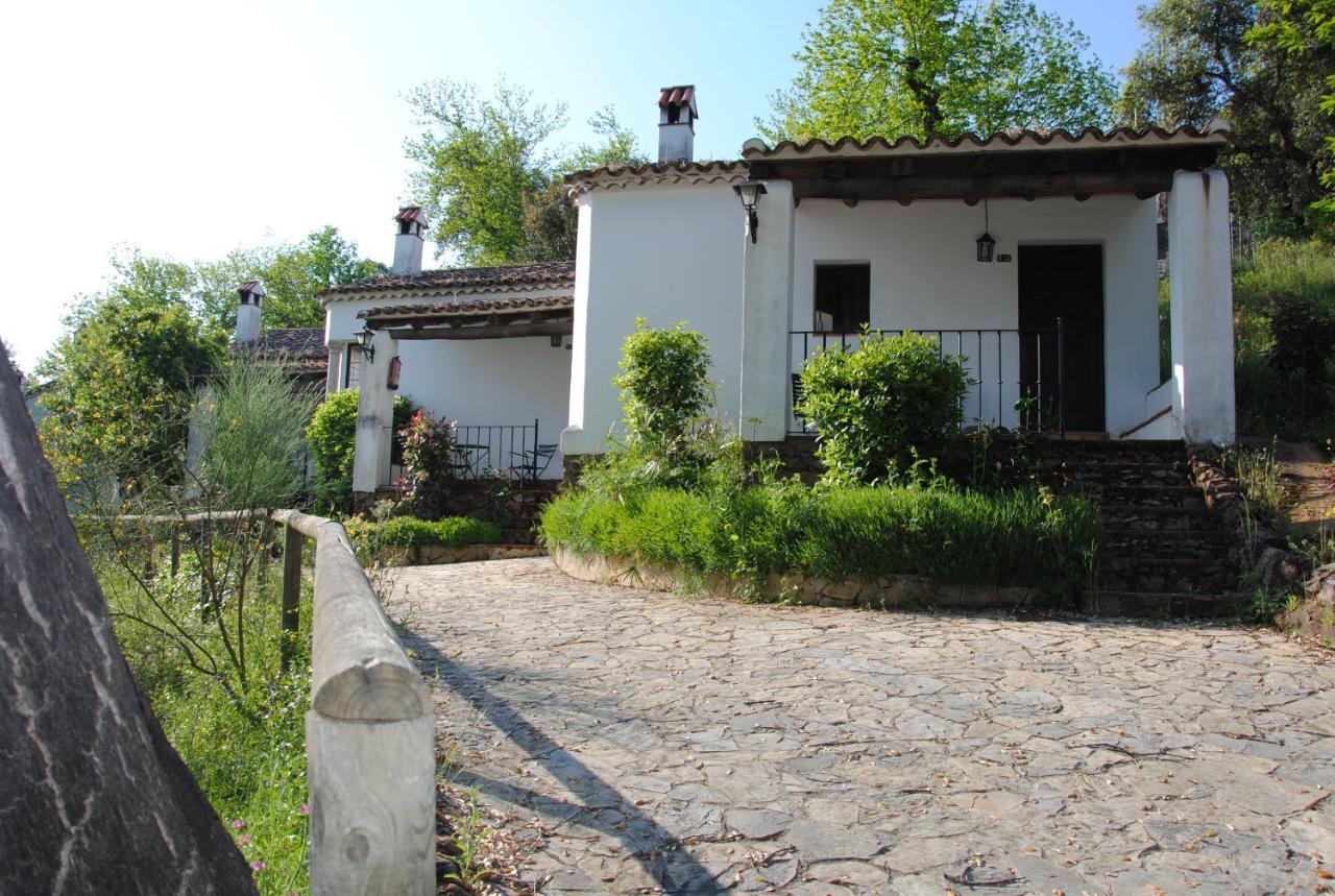 Finca Valbono Apartamentos Rurales Y Hotel Aracena Ngoại thất bức ảnh