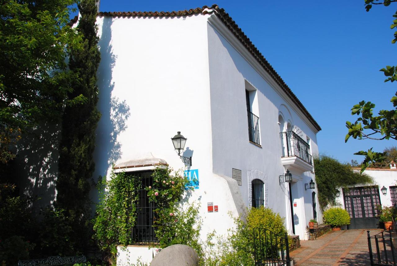 Finca Valbono Apartamentos Rurales Y Hotel Aracena Ngoại thất bức ảnh
