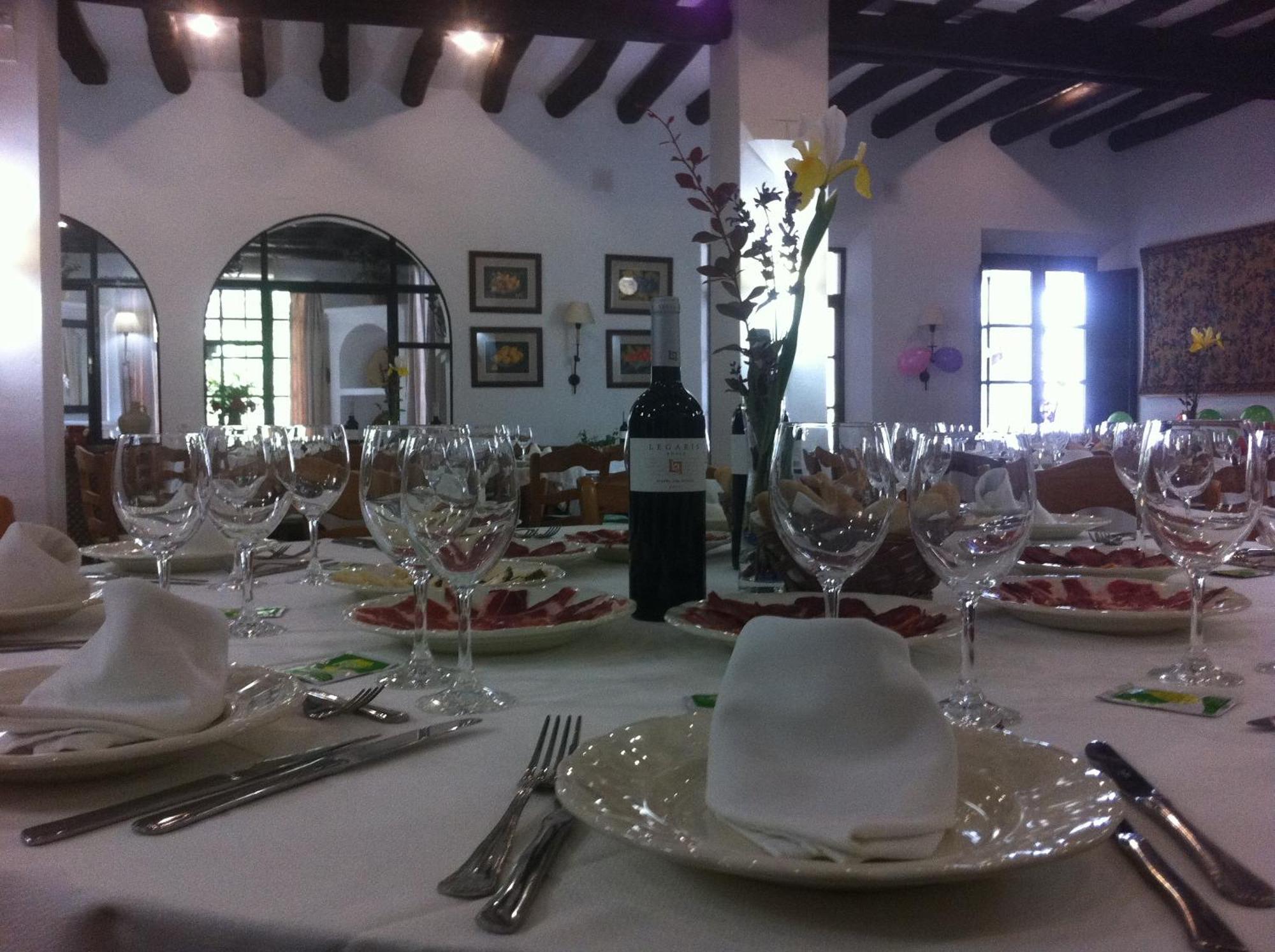 Finca Valbono Apartamentos Rurales Y Hotel Aracena Ngoại thất bức ảnh