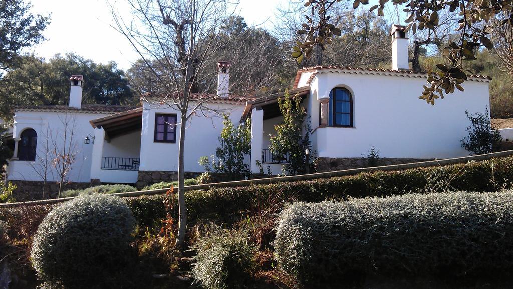 Finca Valbono Apartamentos Rurales Y Hotel Aracena Ngoại thất bức ảnh